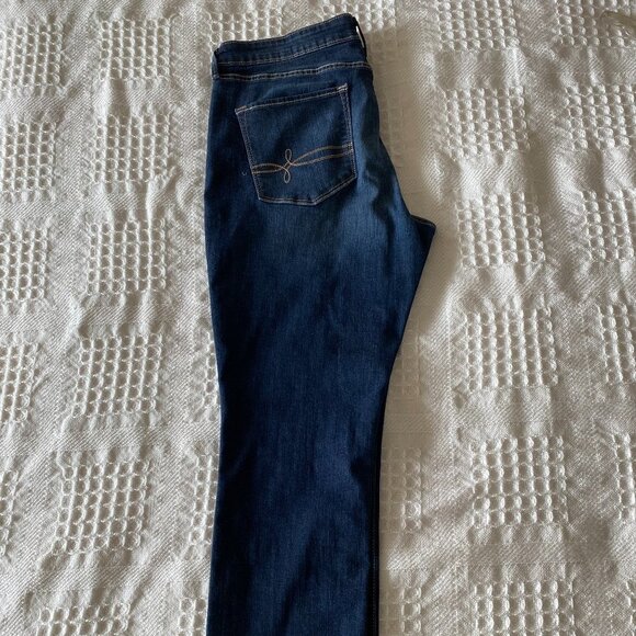 Denizen by LEVI'S Modern Slim Jeans Mid-Rise Cropped Pristine Condition Size 31 - Picture 2 of 6